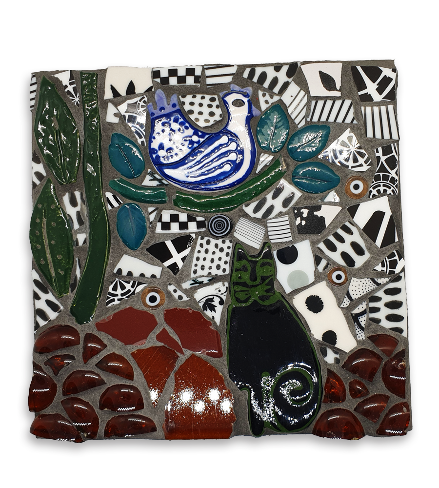A mosaic depicting a hen ceramic insert and a black cat ceramic insert.